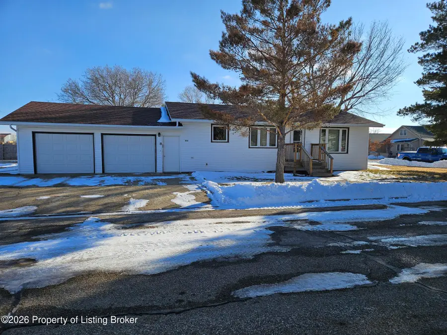 1001 North Avenue, Hebron, ND 58638 - #2