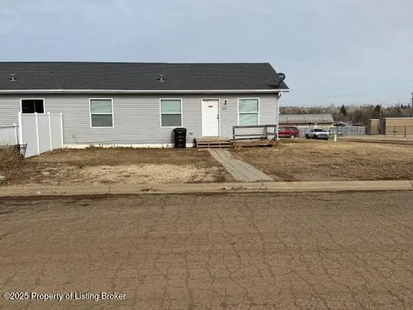 209 2nd Avenue, Belfield, ND 58622