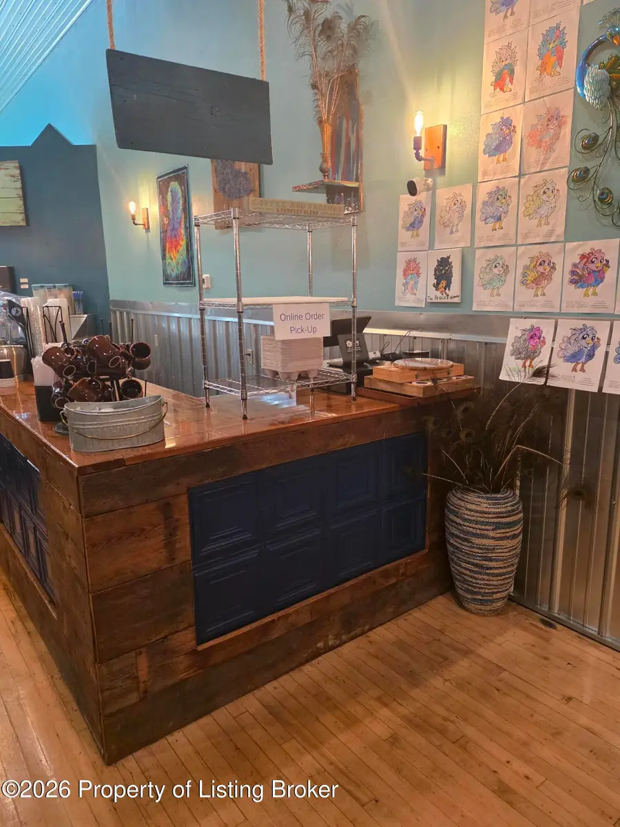 213 Main Street, Hettinger, ND 58639 - #3