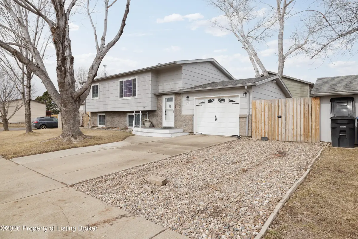 127 17th Street, Dickinson, ND 58601 - #1