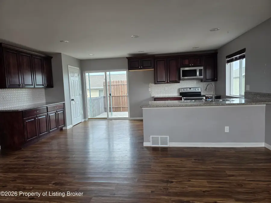 540 Highlands Avenue, Dickinson, ND 58601 - #3