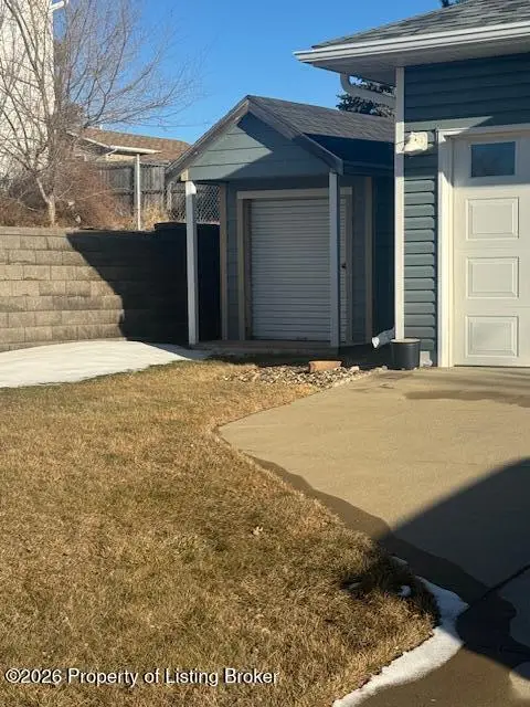 1638 3rd Avenue, Dickinson, ND 58601 - #2