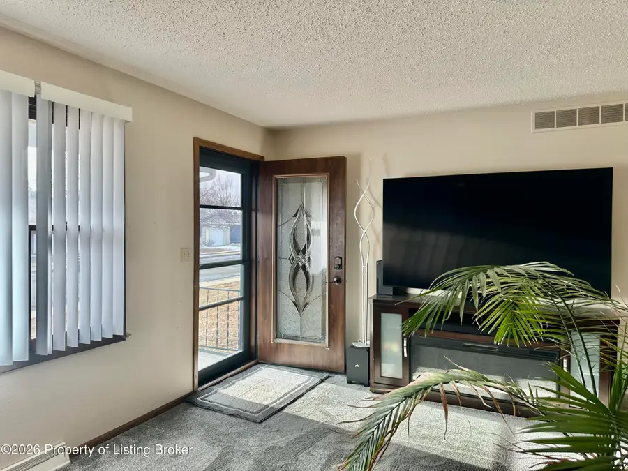 687 Custer Street, Dickinson, ND 58601 - #2