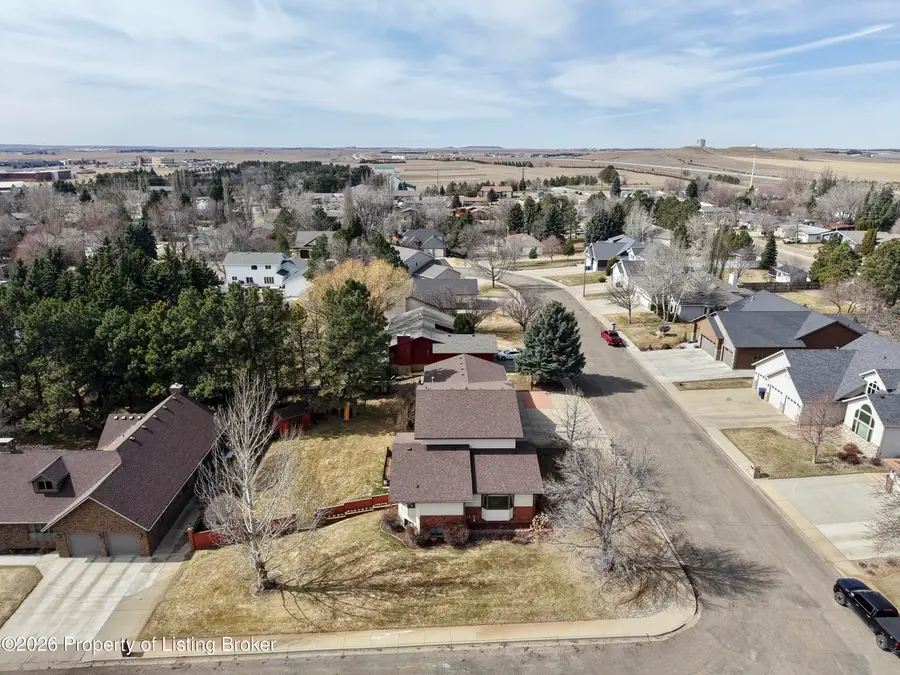 1423 High Street, Dickinson, ND 58601 - #3