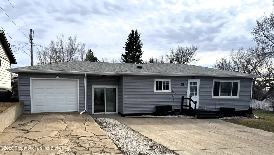 603 3rd Avenue, Hettinger, ND 58639 - #3