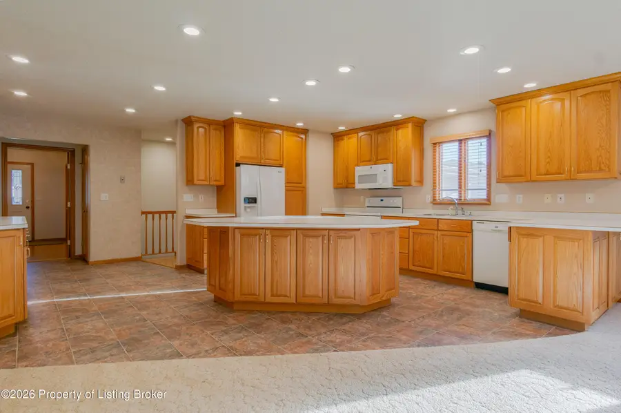 895 Senior Avenue, Dickinson, ND 58601 - #3