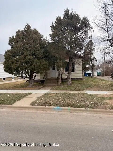 430 Sims Street, Dickinson, ND 58601 - #1