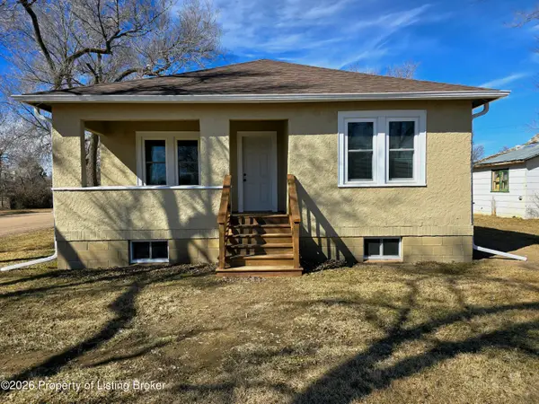 611 1st Avenue, Lemmon, SD 57638