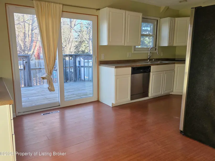 1548 1st Avenue E, Dickinson, ND 58601 - #3