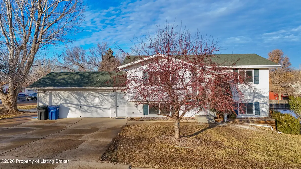 433 7th Street, Dickinson, ND 58601 - #1