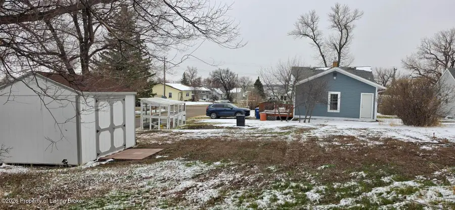 621 2nd Street, Dickinson, ND 58601 - #3