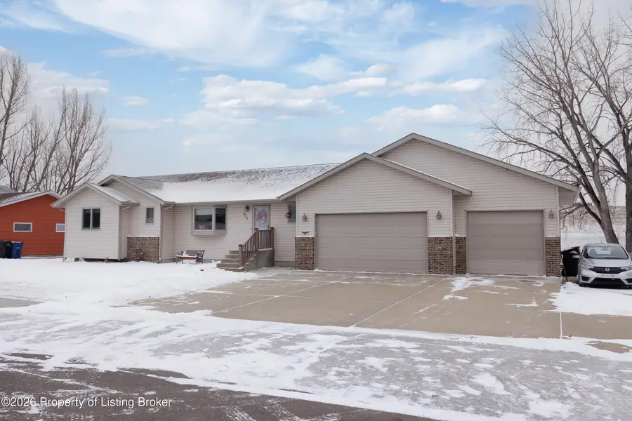 913 Heart Drive, Dickinson, ND 58601 - #3