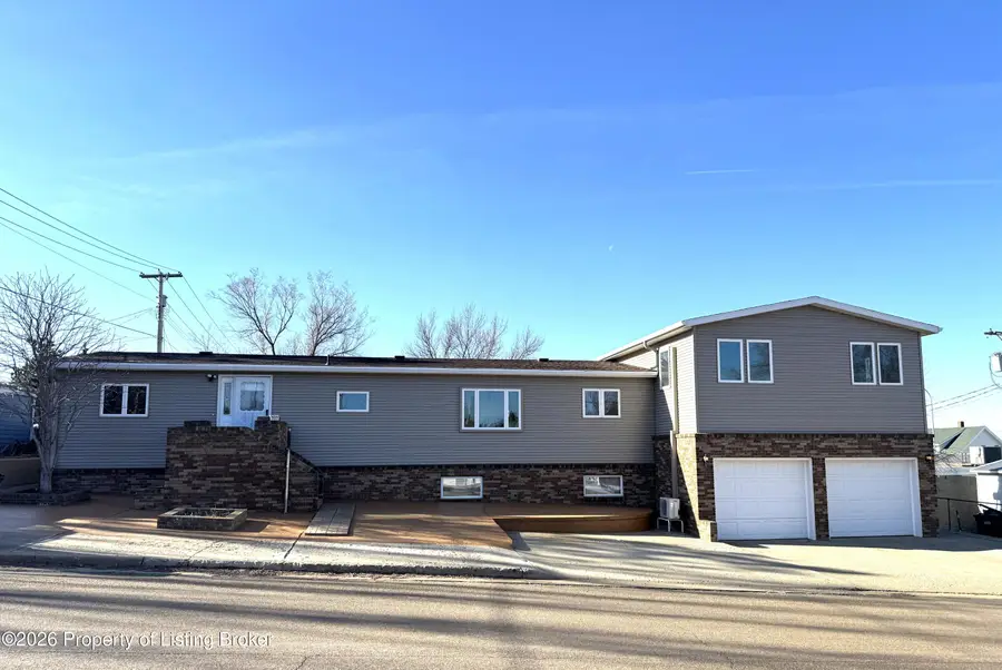 505 3rd Avenue, Hettinger, ND 58639 - #3