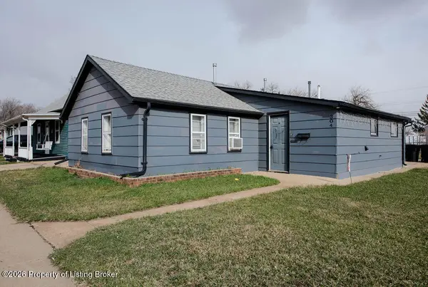 304 1st Street, Dickinson, ND 58601