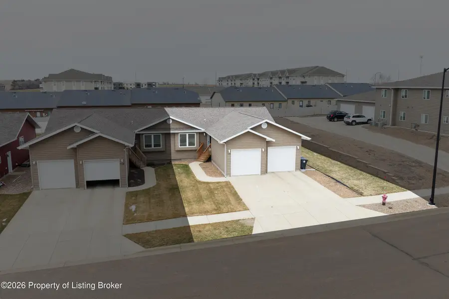 1122 Jerry Lane, Dickinson, ND 58601 - #2