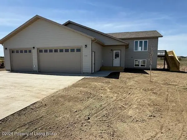 3191 Lyons Avenue, Dickinson, ND 58601