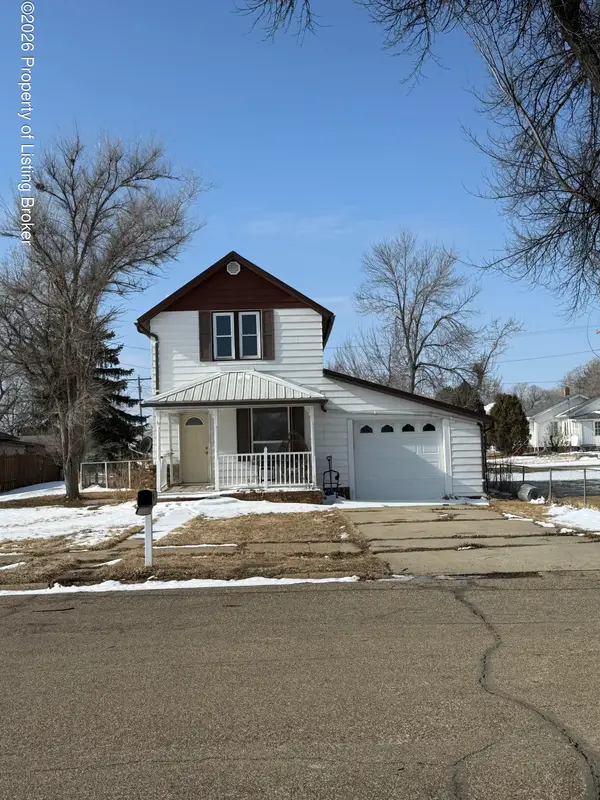 111 Grove Street, Hebron, ND 58638