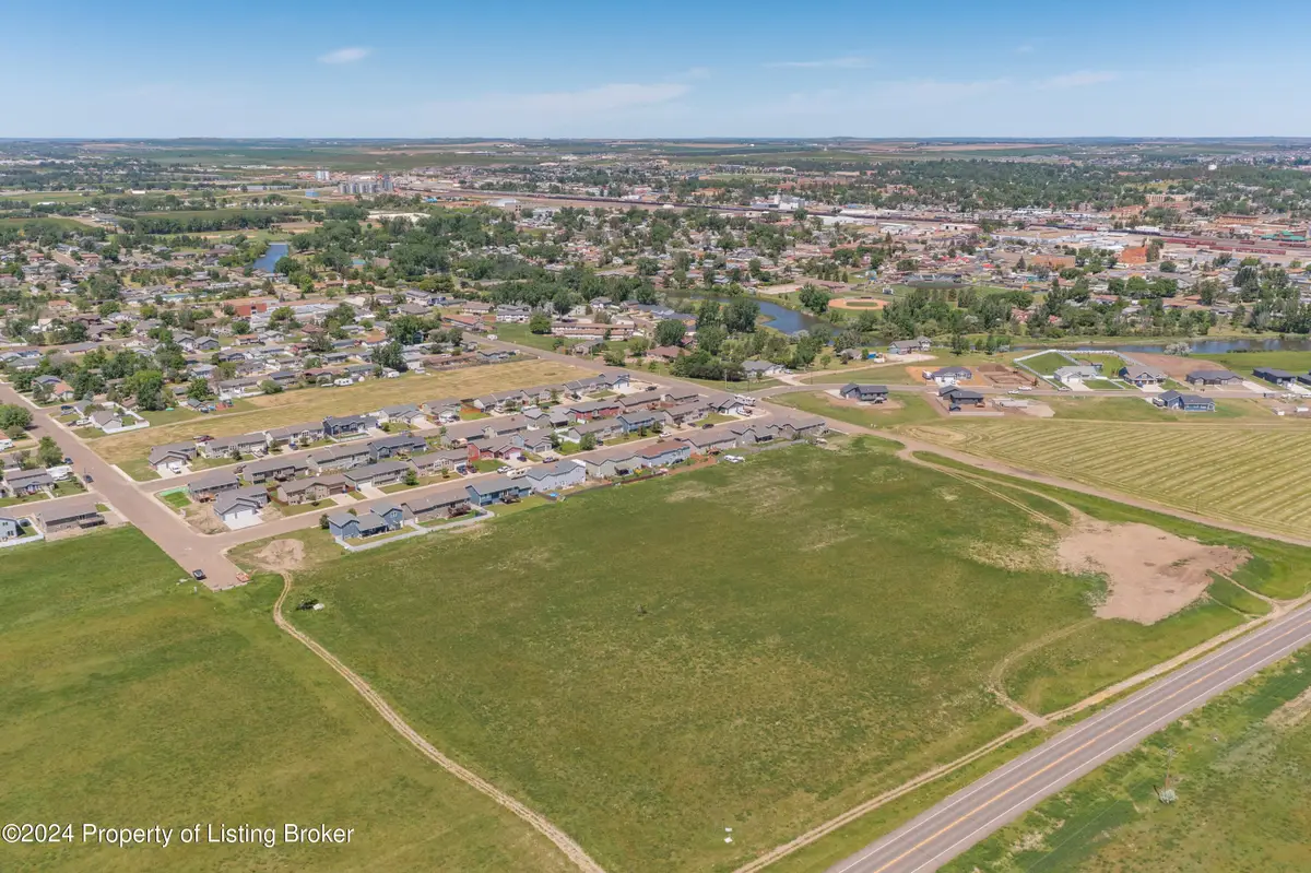 6th Avenue, Dickinson, ND 58601 - #1