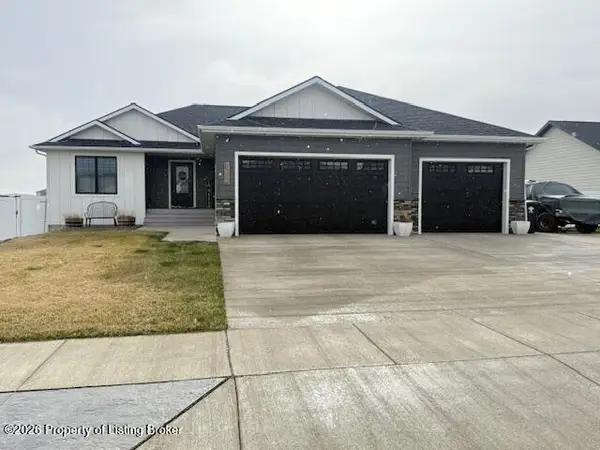 1266 45th Avenue, Dickinson, ND 58601
