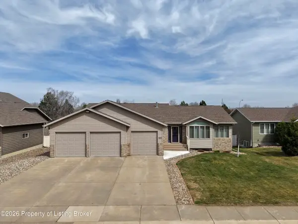 1120 Gum Avenue, Dickinson, ND 58601