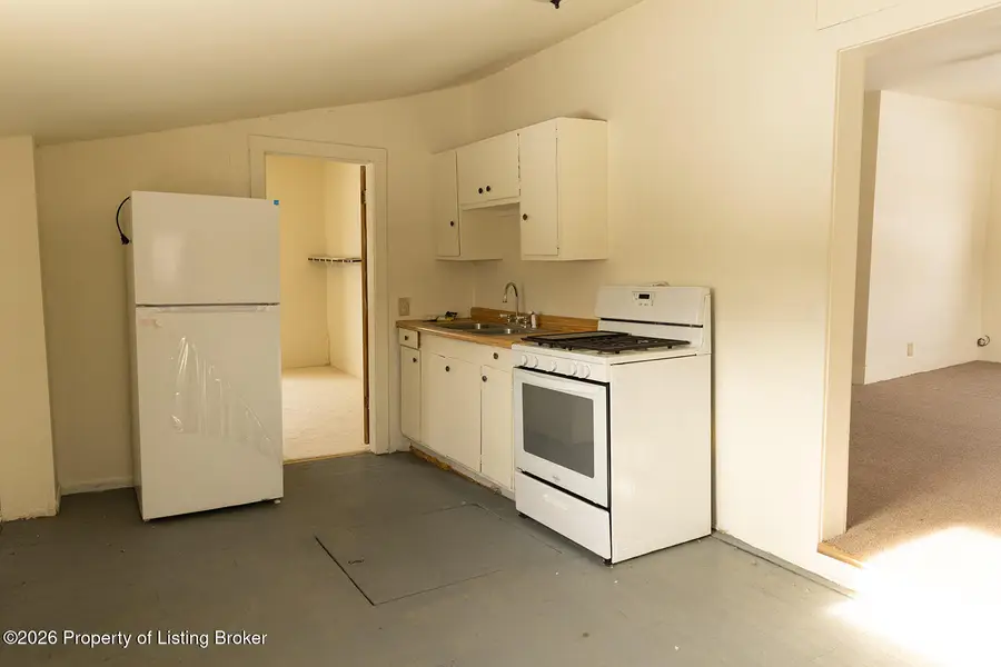 425 5th Avenue, Beach, ND 58621 - #3