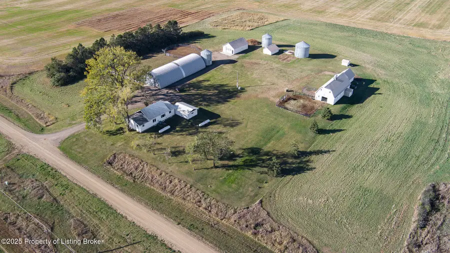 2651 110th Avenue, Dickinson, ND 58601 - #2