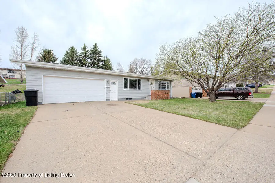 250 8th Street, Dickinson, ND 58601 - #2