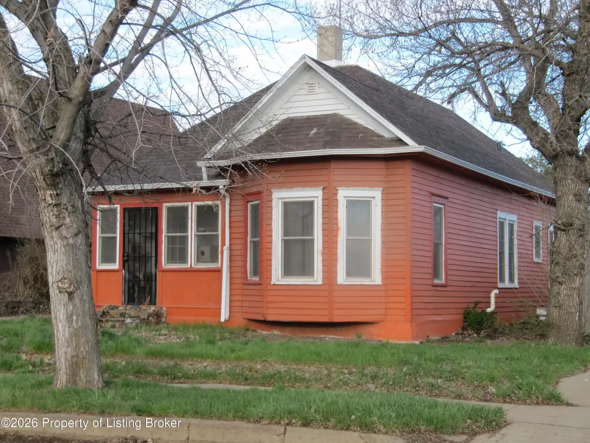 351 Central Avenue, Beach, ND 58621 - #1