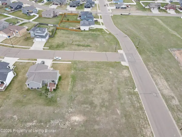 Wahl Street, Dickinson, ND 58601