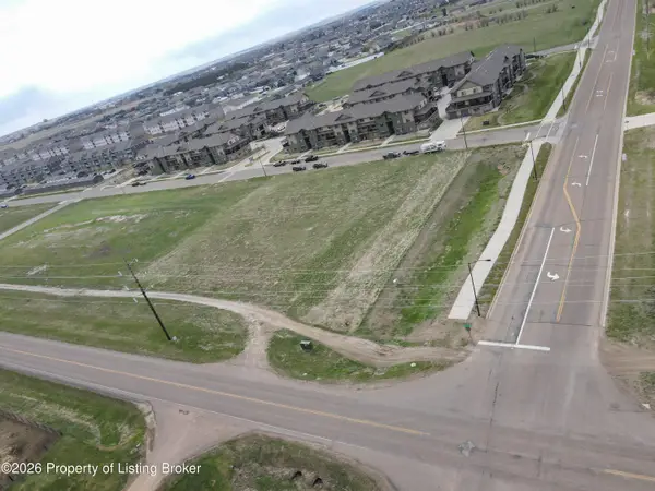 Tbd State Avenue, Dickinson, ND 58601