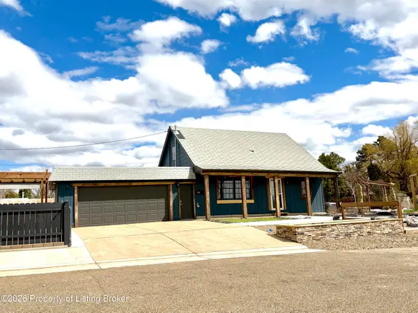 726 1st Avenue, Dickinson, ND 58601