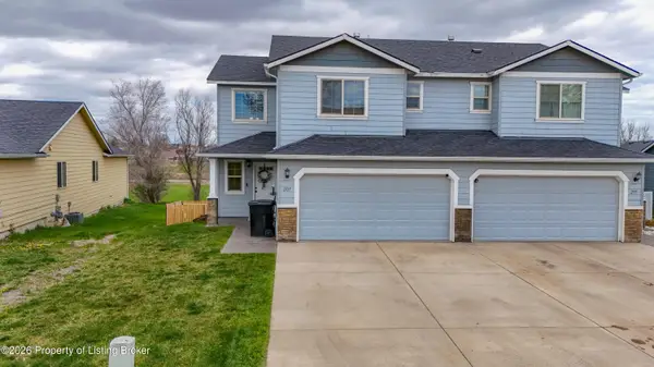 207 Kuchenski Drive, Dickinson, ND 58601