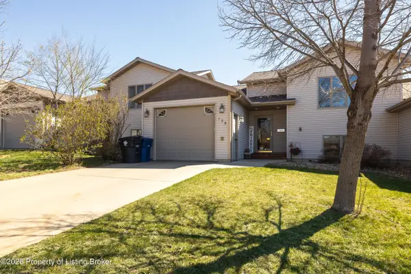 120 9th Avenue, Dickinson, ND 58601