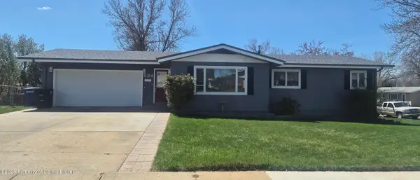 624 E 10th Street, Dickinson, ND 58601