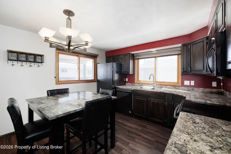 206 3rd Avenue, Dickinson, ND 58601 - #3