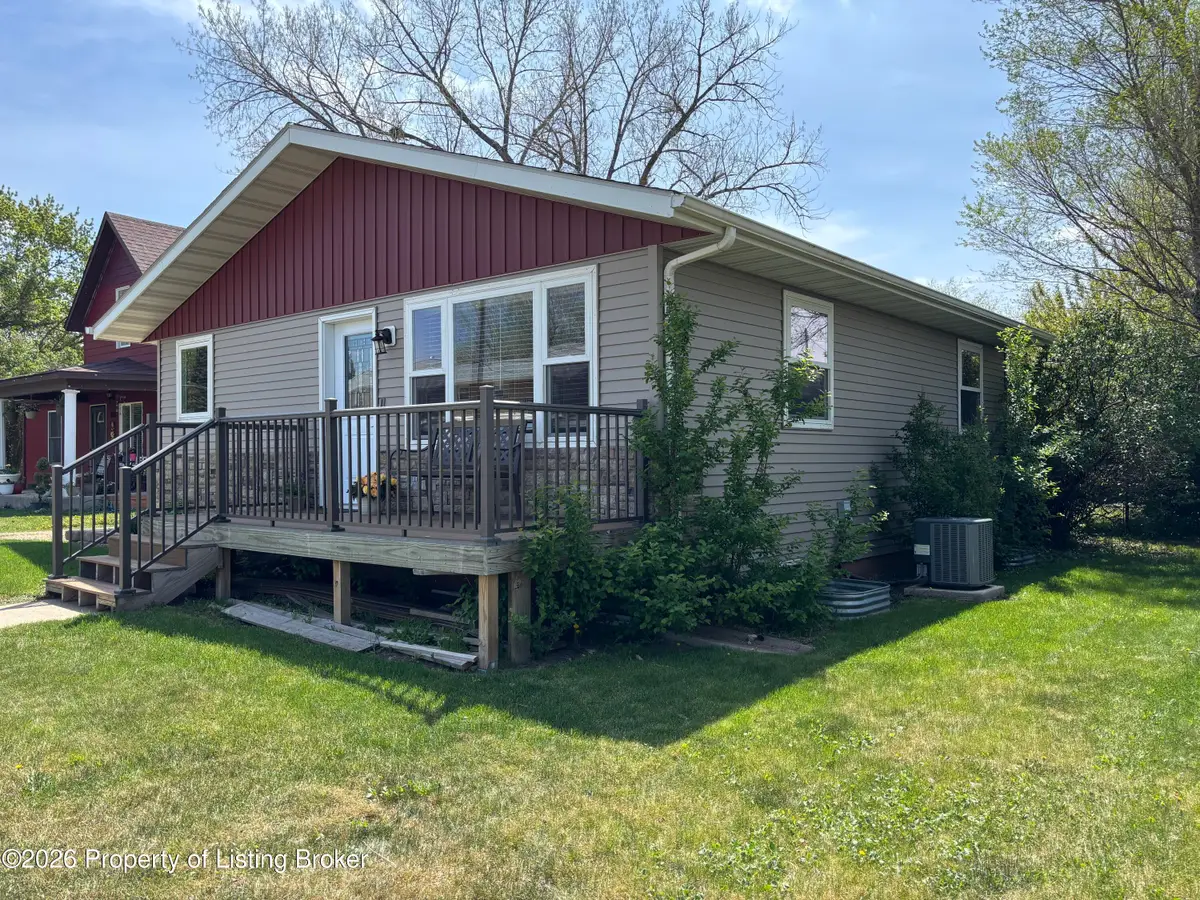 303 3rd Avenue, Hettinger, ND 58639 - #1