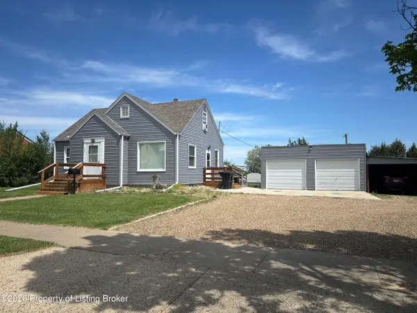 204 7th Avenue, Lemmon, SD 57638