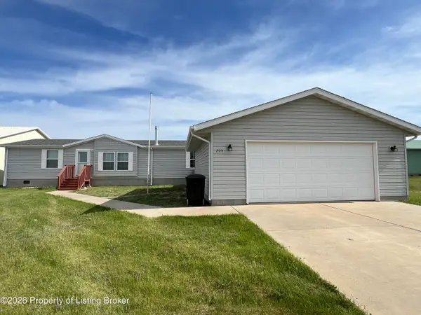 205 5th Avenue, Belfield, ND 58622