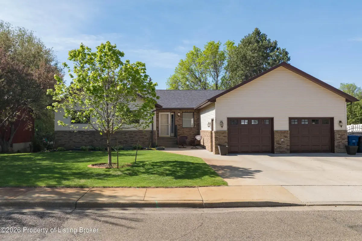 1487 High Street, Dickinson, ND 58601 - #1