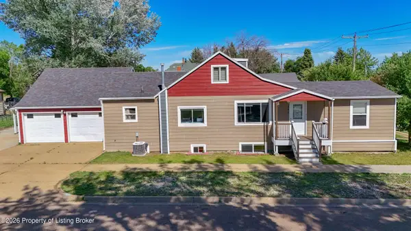 346 5th Street, Dickinson, ND 58601