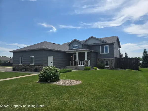 2070 Canyon Drive, Dickinson, ND 58601