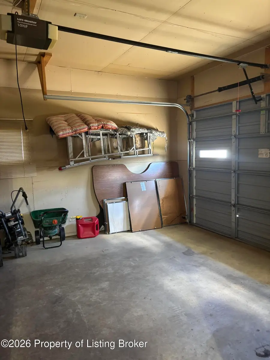 308 & 306 1st Street, Bowman, ND 58623 - #3