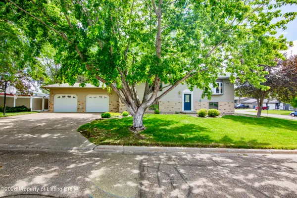 1000 1st Avenue, Beulah, ND 58523