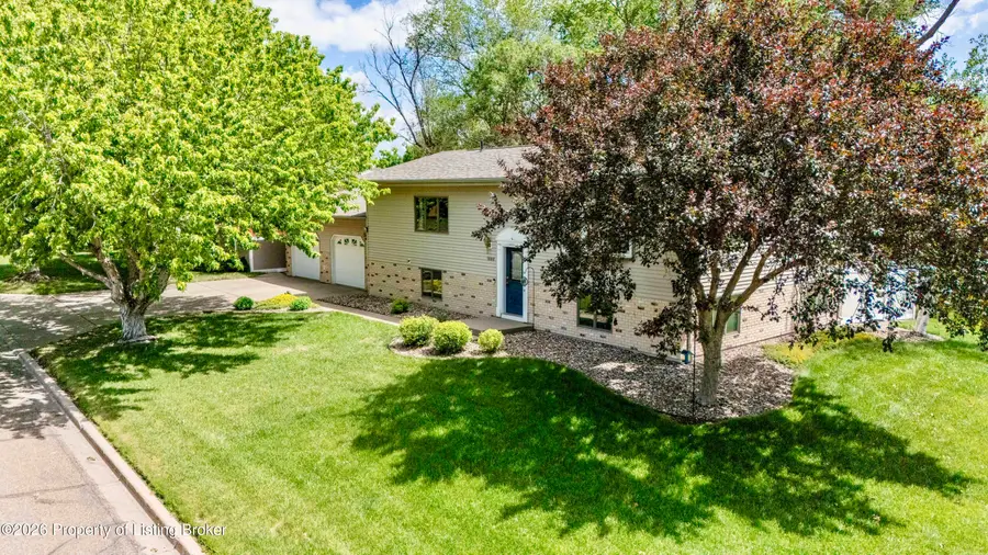 1000 1st Avenue, Beulah, ND 58523 - #3
