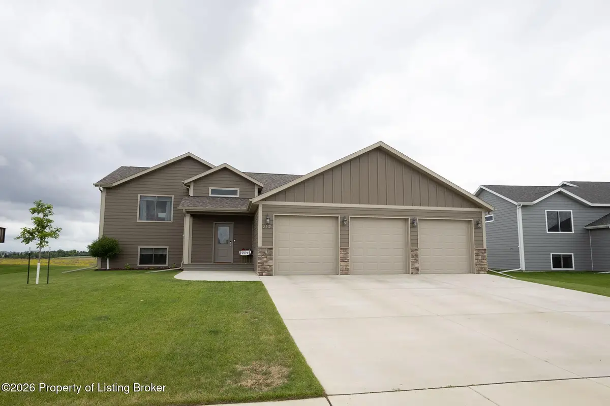 2105 Wahl Street, Dickinson, ND 58601 - #1