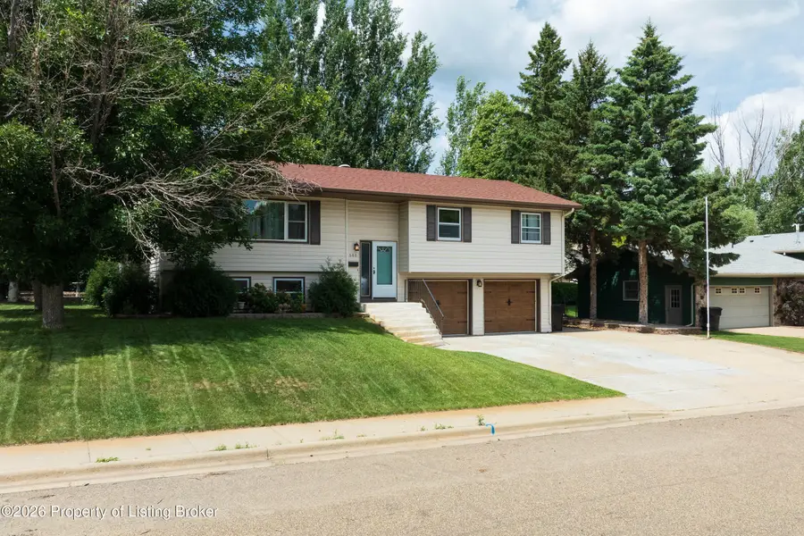 680 4th Avenue, Dickinson, ND 58601 - #2