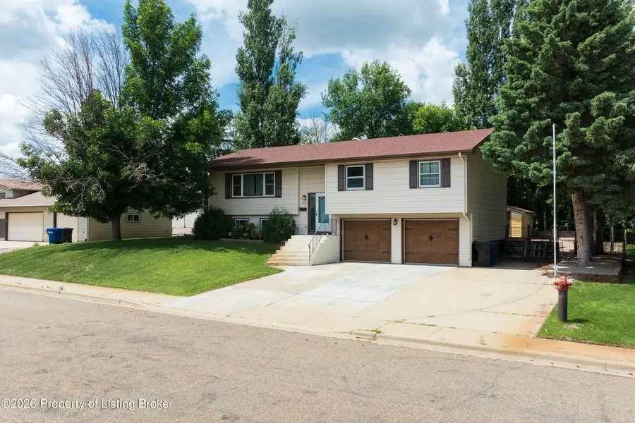 680 4th Avenue, Dickinson, ND 58601 - #3