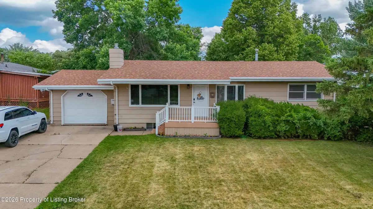 1070 4th Avenue, Dickinson, ND 58601 - #1