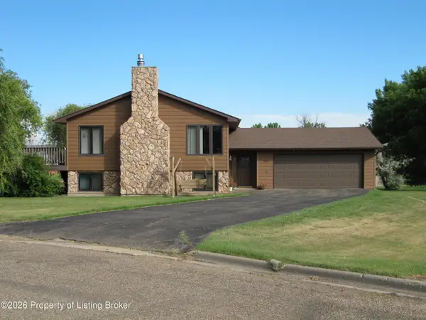 640 Dakota Drive, Beach, ND 58621