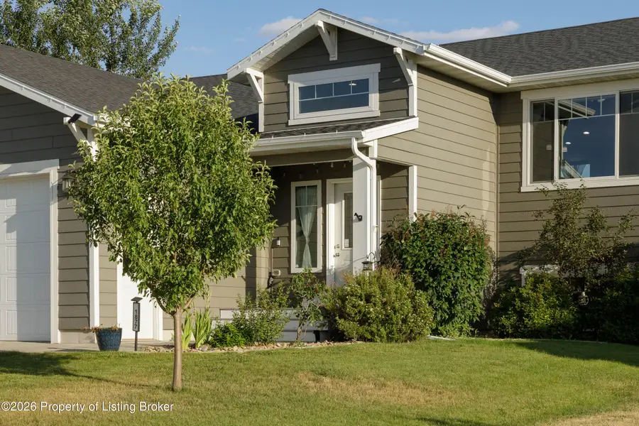 1877 Yellowstone Circle, Dickinson, ND 58601 - #2